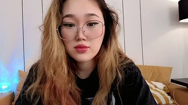 Jennatyan online show from February 28, 2026, 8:15 am