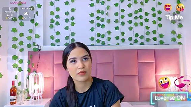 kaily sweet1 online show from April 16, 2026, 11:22 am