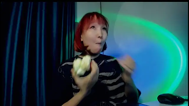 Snapshot of himeros_goddess chatting on October 6, 2025, 5:05 am himeros goddess online show from October 6, 2025, 5:05 am