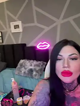 krysstal003 online show from February 5, 2025, 7:20 pm