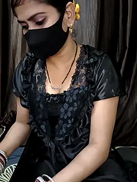 kaveerpooja947 online show from October 1, 2025, 5:19 pm