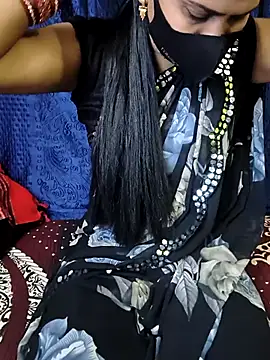 kaveerpooja947 online show from February 20, 2026, 6:37 am