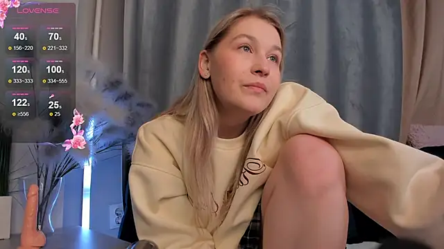 Colleen Blake online show from March 13, 2025, 3:06 pm