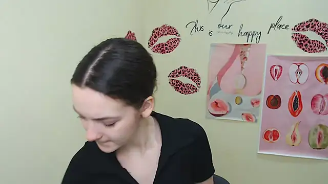  SusieSu  online show from February 13, 2025, 7:35 am