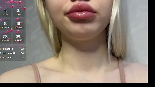 Snapshot of SusieEvans chatting on December 3, 2024, 6:49 pm SusieEvans online show from December 3, 2024, 6:49 pm