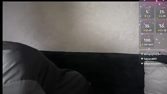 Snapshot of SusieEvans chatting on November 9, 2025, 2:37 pm SusieEvans online show from November 9, 2025, 2:37 pm