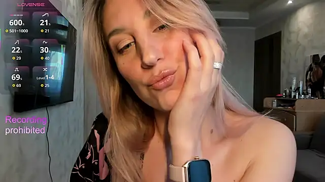 lady Nati online show from April 7, 2026, 1:55 pm