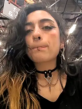 Snapshot of Lila_Desiree chatting on December 11, 2024, 11:54 pm Lila Desiree online show from December 11, 2024, 11:54 pm