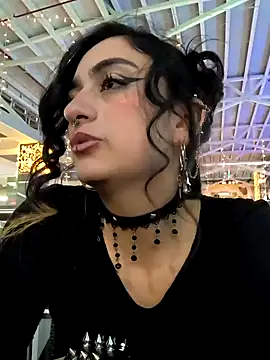 Snapshot of Lila_Desiree chatting on December 12, 2024, 11:47 pm Lila Desiree online show from December 12, 2024, 11:47 pm