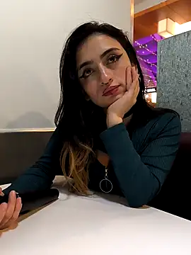 Snapshot of Lila_Desiree chatting on December 29, 2024, 2:38 am Lila Desiree online show from December 29, 2024, 2:38 am