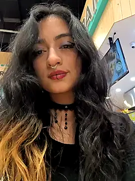 Snapshot of Lila_Desiree chatting on January 28, 2025, 1:50 am Lila Desiree online show from January 28, 2025, 1:50 am
