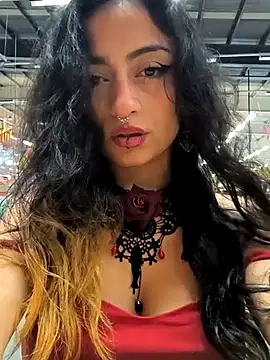Snapshot of Lila_Desiree chatting on February 18, 2025, 12:48 am Lila Desiree online show from February 18, 2025, 12:48 am