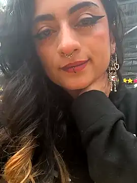 Snapshot of Lila_Desiree chatting on March 7, 2025, 5:28 pm Lila Desiree online show from March 7, 2025, 5:28 pm