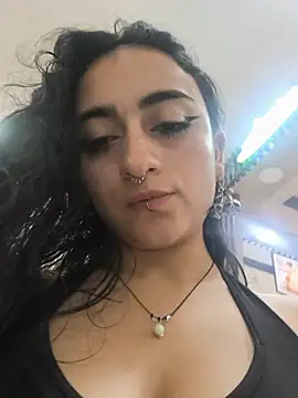 Lila Desiree online show from May 18, 2026, 11:32 pm