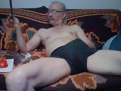 Snapshot of loverboyxxx69 chatting on February 16, 2025, 4:10 pm loverboyxxx69 online show from February 16, 2025, 4:10 pm