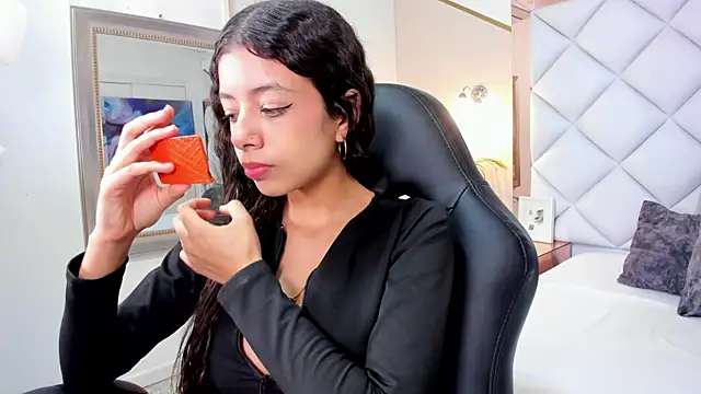 coraltaylor online show from March 12, 2025, 5:07 pm