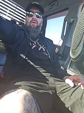Beardedtattood online show from May 29, 2026, 11:41 am