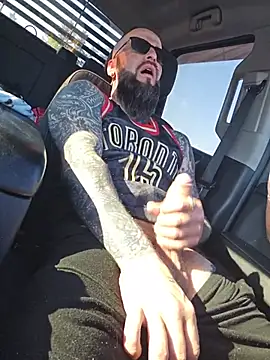 Snapshot of Beardedtattood chatting on June 29, 2026, 11:54 am Beardedtattood online show from June 29, 2026, 11:54 am