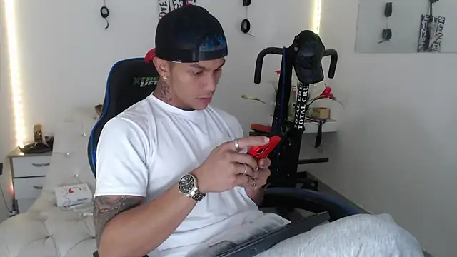 Leonard Price online show from February 27, 2025, 2:21 pm