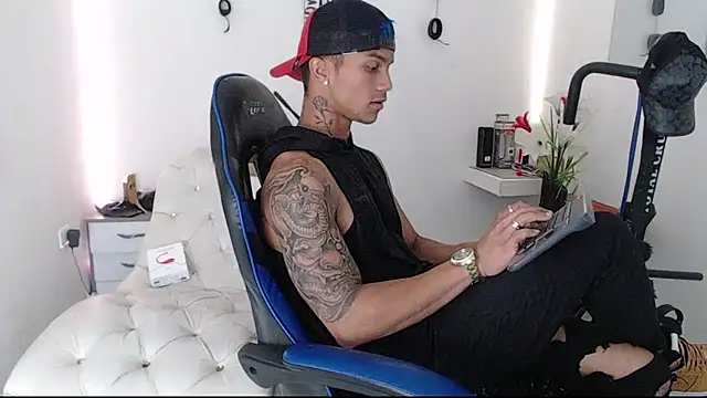 Leonard Price online show from March 6, 2025, 12:52 pm