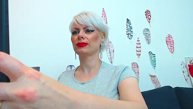 Snapshot of ForeverBarbie_ chatting on September 19, 2025, 11:16 pm ForeverBarbie  online show from September 19, 2025, 11:16 pm