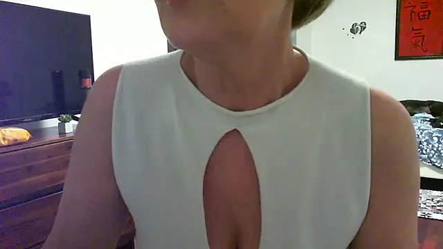 Snapshot of __Angel78__ chatting on September 15, 2025, 1:22 pm Angel78 online show from September 15, 2025, 1:22 pm