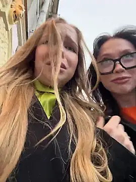 mur girl online show from October 28, 2025, 1:03 pm