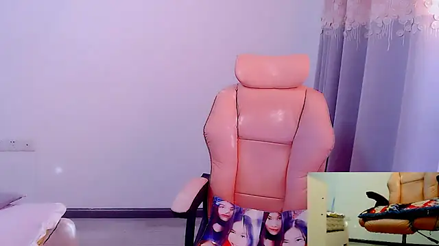 Little-sweet online show from November 28, 2025, 1:41 am