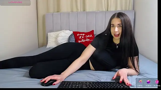 Erikka   online show from February 1, 2026, 1:42 pm