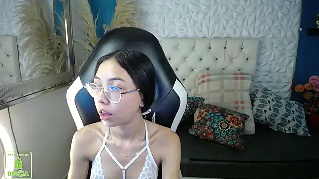 NathaliaSweet 11 online show from December 17, 2025, 2:23 pm