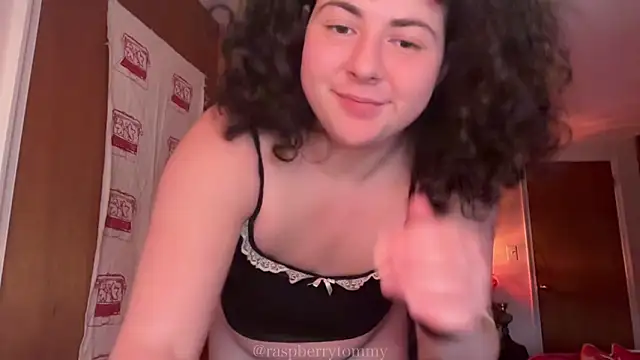 Snapshot of RaspberryTommyFTM chatting on February 17, 2026, 6:25 pm RaspberryTommyFTM online show from February 17, 2026, 6:25 pm