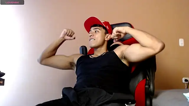 karlgiles  online show from January 24, 2025, 6:14 pm