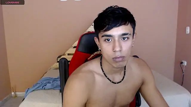 karlgiles  online show from March 3, 2025, 7:06 pm