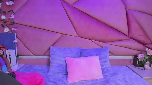 Victoria Rossy online show from September 22, 2025, 7:49 pm