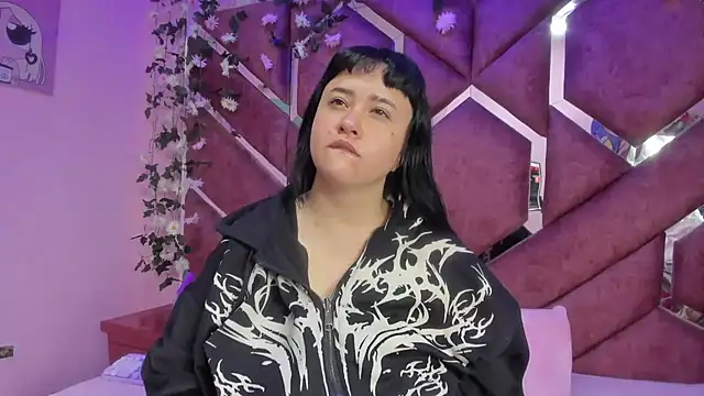 Victoria Rossy online show from February 2, 2026, 8:18 pm