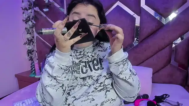 Victoria Rossy online show from March 24, 2026, 8:58 pm