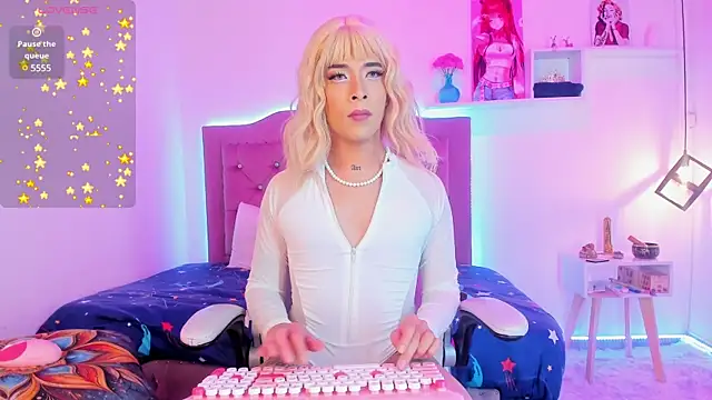 Nyx  Blackwood online show from February 24, 2025, 2:40 am