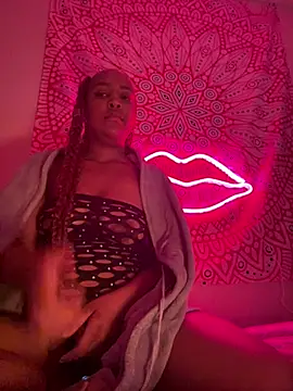 Snapshot of Jayhoney25 chatting on March 9, 2025, 11:03 am Jayhoney25 online show from March 9, 2025, 11:03 am