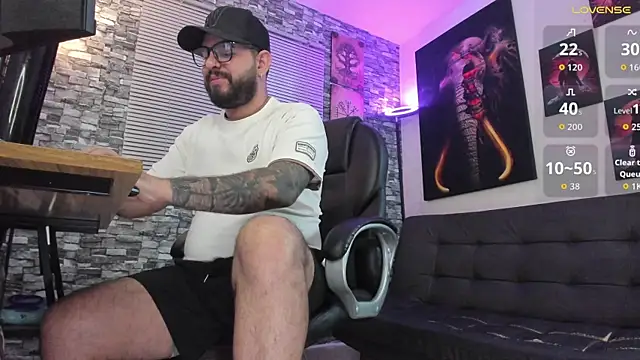 Snapshot of Ethan_Castellano chatting on June 11, 2026, 11:03 pm Ethan Castellano online show from June 11, 2026, 11:03 pm