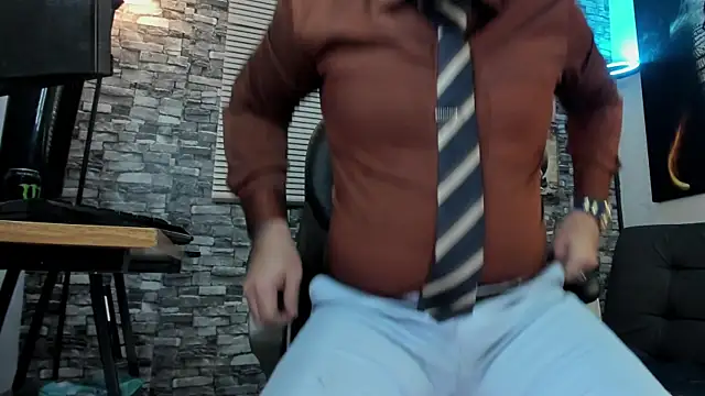 Snapshot of Ethan_Castellano chatting on June 16, 2026, 9:50 pm Ethan Castellano online show from June 16, 2026, 9:50 pm
