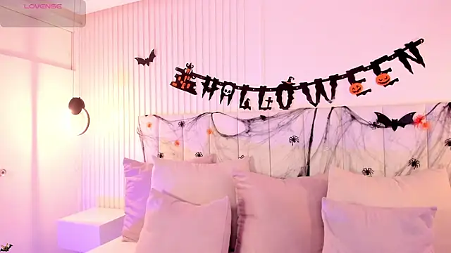 Snapshot of natali_henao chatting on October 29, 2025, 10:11 pm natali henao online show from October 29, 2025, 10:11 pm