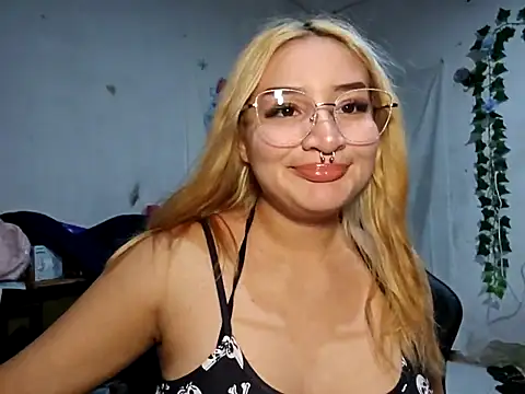 sadnessgyall online show from January 6, 2025, 6:47 am