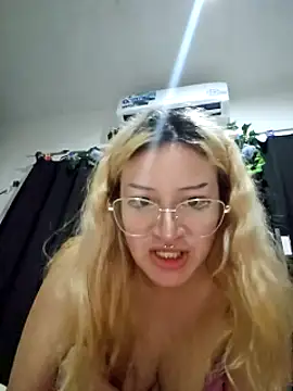 sadnessgyall online show from March 5, 2025, 9:05 am