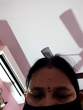 lalitha225 online show from January 2, 2025, 4:52 am