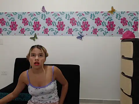 Snapshot of Naomi991 chatting on December 31, 2024, 1:57 am Naomi991 online show from December 31, 2024, 1:57 am