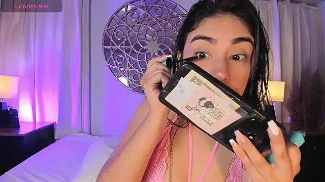 Belliinda 21 online show from March 20, 2025, 6:53 pm