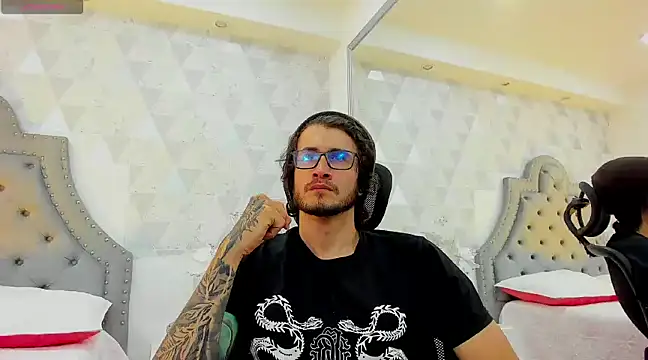 Loggan donnelly online show from January 19, 2025, 4:22 am