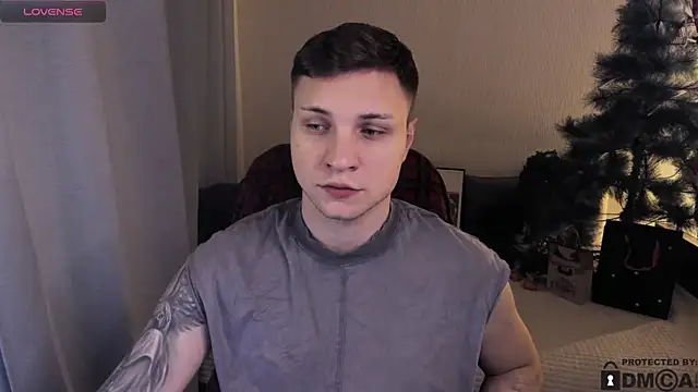 Snapshot of handsome_guy01 chatting on January 17, 2026, 12:04 am handsome guy01 online show from January 17, 2026, 12:04 am