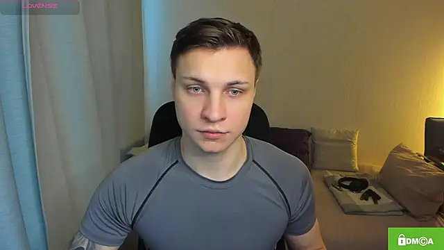 Snapshot of handsome_guy01 chatting on February 26, 2026, 10:14 am handsome guy01 online show from February 26, 2026, 10:14 am