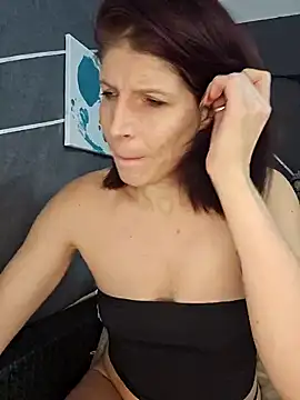 Lenchen  online show from January 27, 2025, 8:28 pm